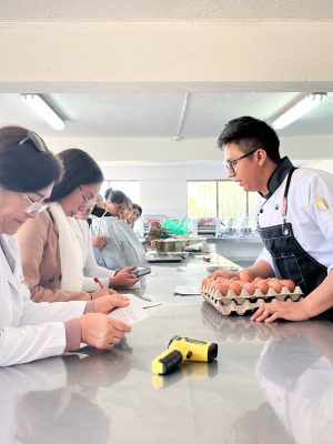 DAE15E5A-8000-40BD-A1AF-F2D6361ADBDE